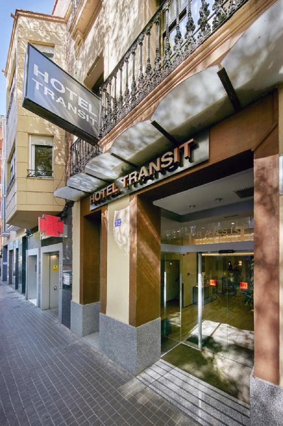 Hotel Transit Барселона Екстериор снимка