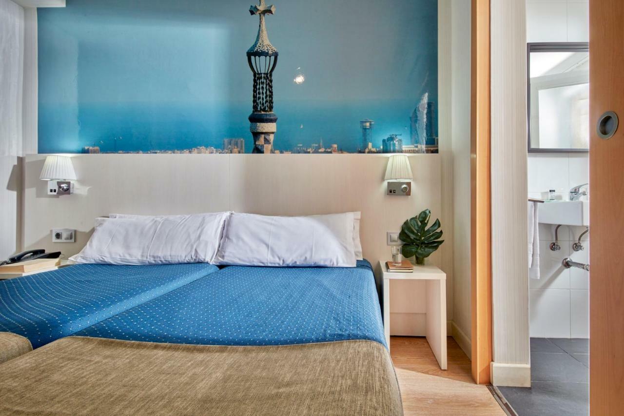 Hotel Transit Барселона Екстериор снимка