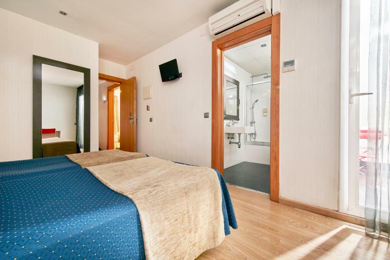 Hotel Transit Барселона Екстериор снимка