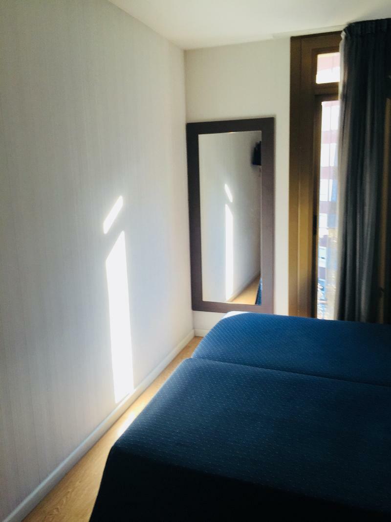 Hotel Transit Барселона Екстериор снимка